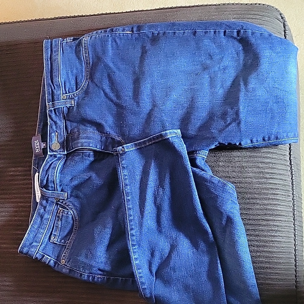 NYDJ Ami Skinny legging sz 16